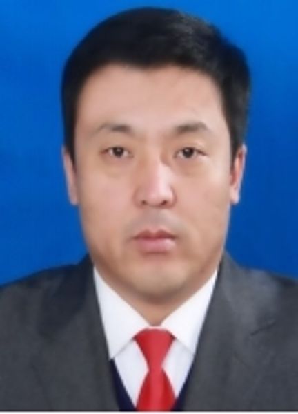 佟红岩      旗政协委员会党组书记、主席候选人
